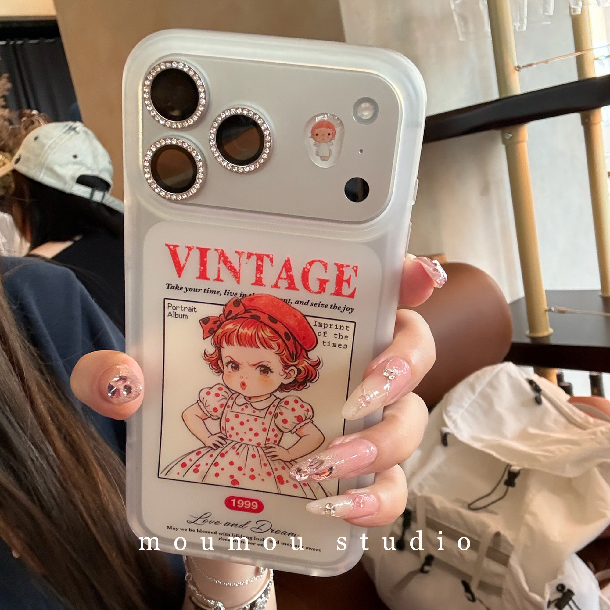 Cute Akimbo Pouting Girl Frost – Phone Accessories For Girls recenzja i cena